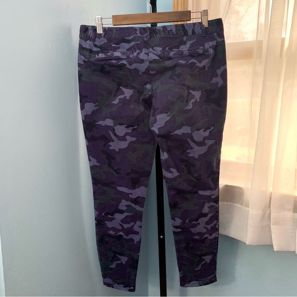GAP Skinny Mini Navy Camo Khaki Pants - Picture 7 of 7